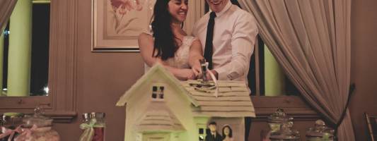 amazing wedding cake gingerbread house