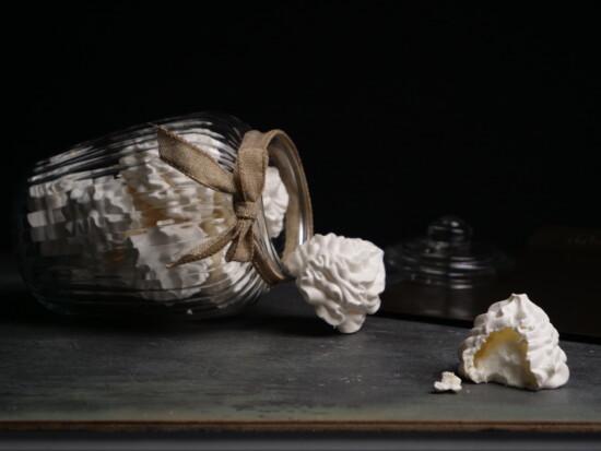 meringues in a jar howtocookthat